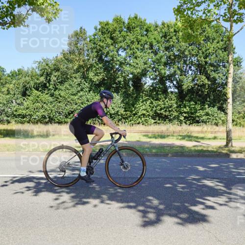 09.08.2026 - GEWOBA Citytriathlon Bremen Michael Burmester http://msf.ph/oto/9961748 09.08.2026 13:42:49 Radfahren 943 meine-sportfotos.de