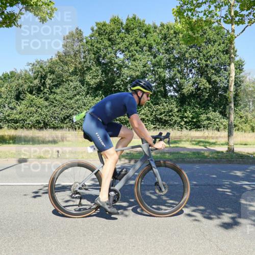 09.08.2026 - GEWOBA Citytriathlon Bremen Michael Burmester http://msf.ph/oto/9961774 09.08.2026 14:07:48 Radfahren 112, 120, 160 meine-sportfotos.de
