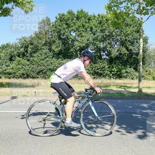 09.08.2026 - GEWOBA Citytriathlon Bremen Michael Burmester http://msf.ph/oto/9961778 09.08.2026 14:08:10 Radfahren 51, 184 meine-sportfotos.de