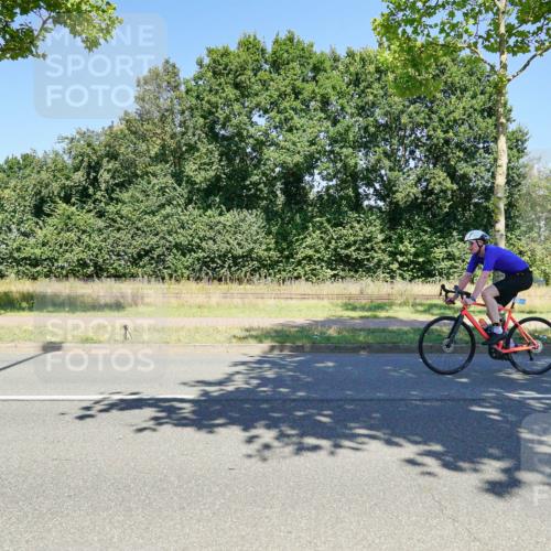 09.08.2026 - GEWOBA Citytriathlon Bremen Michael Burmester http://msf.ph/oto/9961788 09.08.2026 14:08:37 Radfahren 176 meine-sportfotos.de