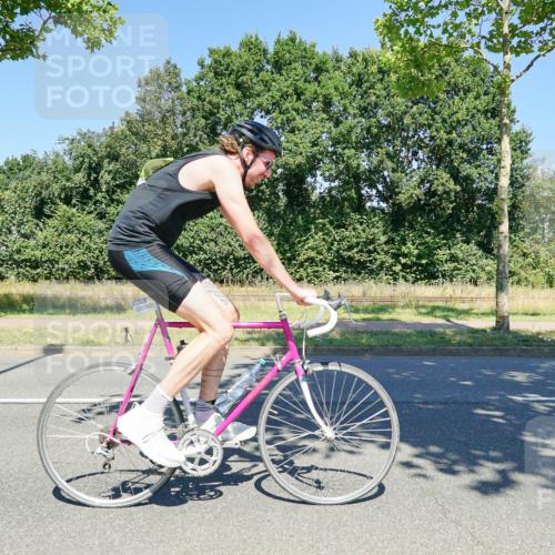 09.08.2026 - GEWOBA Citytriathlon Bremen Michael Burmester http://msf.ph/oto/9961795 09.08.2026 14:08:53 Radfahren 59, 156 meine-sportfotos.de