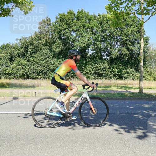 09.08.2026 - GEWOBA Citytriathlon Bremen Michael Burmester http://msf.ph/oto/9961813 09.08.2026 14:09:28 Radfahren 15, 29, 77, 78, 140, 141, 164, 168, 170, 178, 181, 185, 187, 189 meine-sportfotos.de