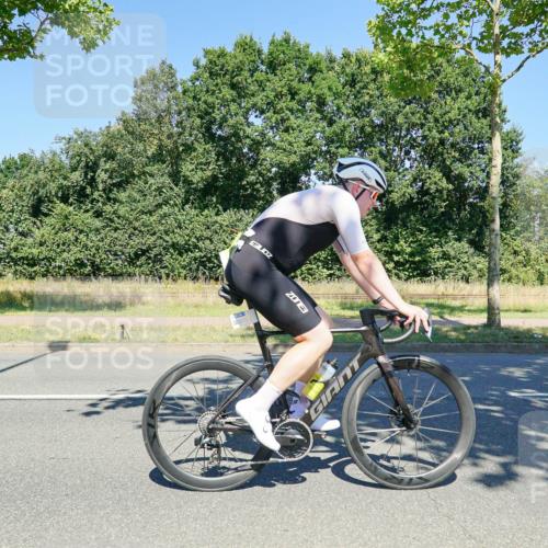 09.08.2026 - GEWOBA Citytriathlon Bremen Michael Burmester http://msf.ph/oto/9961857 09.08.2026 14:11:05 Radfahren 33, 41, 50, 67, 113, 137, 331 meine-sportfotos.de