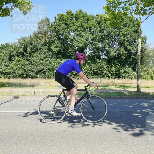 09.08.2026 - GEWOBA Citytriathlon Bremen Michael Burmester http://msf.ph/oto/9961860 09.08.2026 14:11:08 Radfahren 33, 41, 50, 67, 68, 109, 113, 139, 144, 331 meine-sportfotos.de