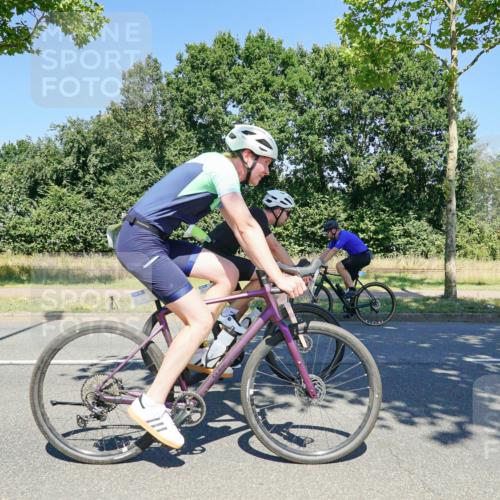 09.08.2026 - GEWOBA Citytriathlon Bremen Michael Burmester http://msf.ph/oto/9961865 09.08.2026 14:11:17 Radfahren 11, 13, 26, 33, 41, 68, 76, 79, 84, 85, 109, 113, 117, 129, 139, 143, 144, 150 meine-sportfotos.de