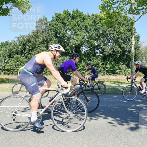 09.08.2026 - GEWOBA Citytriathlon Bremen Michael Burmester http://msf.ph/oto/9961874 09.08.2026 14:11:30 Radfahren 13, 26, 76, 79, 84, 85, 92, 111, 114, 117, 118, 125, 128, 129, 143, 155 meine-sportfotos.de