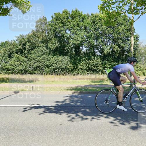 09.08.2026 - GEWOBA Citytriathlon Bremen Michael Burmester http://msf.ph/oto/9961892 09.08.2026 14:12:09 Radfahren 44, 60, 70, 169, 350 meine-sportfotos.de