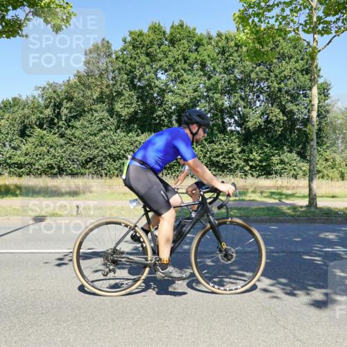09.08.2026 - GEWOBA Citytriathlon Bremen Michael Burmester http://msf.ph/oto/9961893 09.08.2026 14:12:10 Radfahren 44, 60, 70, 169, 350 meine-sportfotos.de