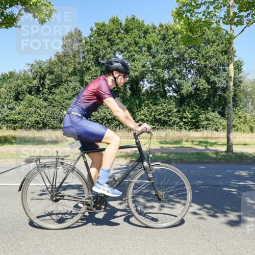 09.08.2026 - GEWOBA Citytriathlon Bremen Michael Burmester http://msf.ph/oto/9961902 09.08.2026 14:12:26 Radfahren 5, 27, 45, 91, 99, 105, 135, 169, 270 meine-sportfotos.de