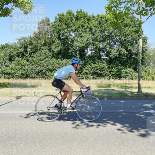 09.08.2026 - GEWOBA Citytriathlon Bremen Michael Burmester http://msf.ph/oto/9961921 09.08.2026 14:13:02 Radfahren 2, 21, 24, 38, 82, 83, 279, 294, 304 meine-sportfotos.de