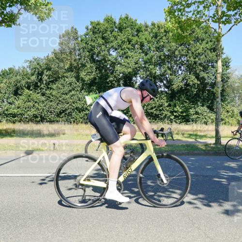 09.08.2026 - GEWOBA Citytriathlon Bremen Michael Burmester http://msf.ph/oto/9961925 09.08.2026 14:13:10 Radfahren 2, 38, 54, 82, 83, 279, 304 meine-sportfotos.de