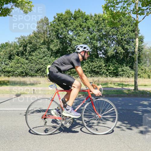 09.08.2026 - GEWOBA Citytriathlon Bremen Michael Burmester http://msf.ph/oto/9961928 09.08.2026 14:13:12 Radfahren 2, 38, 54, 82, 279, 304 meine-sportfotos.de