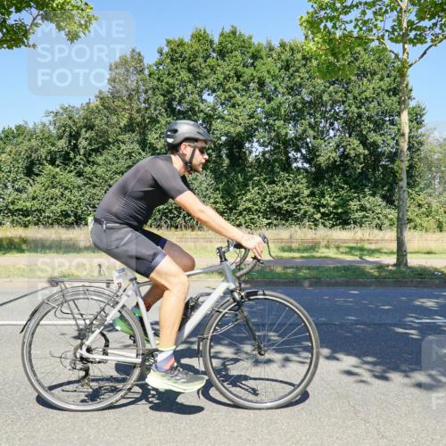 09.08.2026 - GEWOBA Citytriathlon Bremen Michael Burmester http://msf.ph/oto/9961953 09.08.2026 14:13:50 Radfahren 12, 47, 95, 98, 115, 126, 130, 152, 179, 180 meine-sportfotos.de