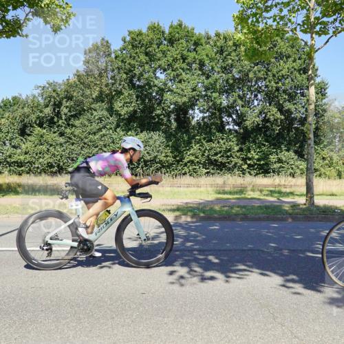 09.08.2026 - GEWOBA Citytriathlon Bremen Michael Burmester http://msf.ph/oto/9961961 09.08.2026 14:14:14 Radfahren 6, 69, 90, 146, 186, 295 meine-sportfotos.de