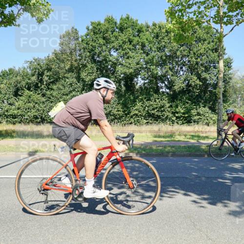 09.08.2026 - GEWOBA Citytriathlon Bremen Michael Burmester http://msf.ph/oto/9961984 09.08.2026 14:14:58 Radfahren 3, 64 meine-sportfotos.de