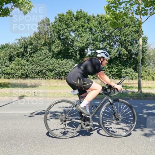 09.08.2026 - GEWOBA Citytriathlon Bremen Michael Burmester http://msf.ph/oto/9962009 09.08.2026 14:15:41 Radfahren 7, 122, 218, 257, 260, 263, 285, 302, 349, 354 meine-sportfotos.de