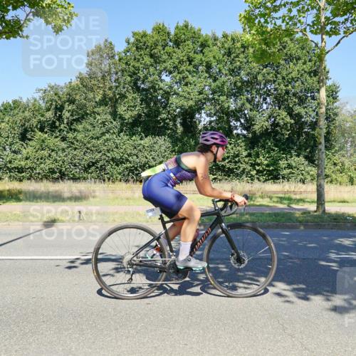 09.08.2026 - GEWOBA Citytriathlon Bremen Michael Burmester http://msf.ph/oto/9962014 09.08.2026 14:15:50 Radfahren 14, 37, 43, 89, 133, 163, 218, 257, 263, 285, 291, 308, 354 meine-sportfotos.de