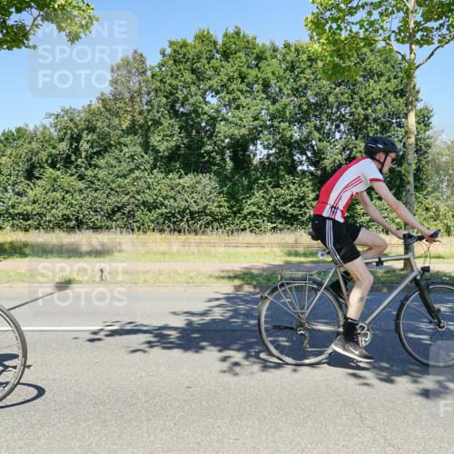 09.08.2026 - GEWOBA Citytriathlon Bremen Michael Burmester http://msf.ph/oto/9962019 09.08.2026 14:15:57 Radfahren 14, 37, 43, 89, 133, 163, 172, 182, 232, 291, 308, 329 meine-sportfotos.de