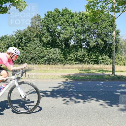 09.08.2026 - GEWOBA Citytriathlon Bremen Michael Burmester http://msf.ph/oto/9962044 09.08.2026 14:16:35 Radfahren 20, 58, 132, 192, 203, 220, 240, 271, 284, 325, 351, 360 meine-sportfotos.de