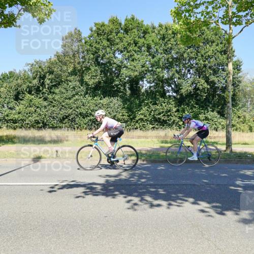 09.08.2026 - GEWOBA Citytriathlon Bremen Michael Burmester http://msf.ph/oto/9962046 09.08.2026 14:16:38 Radfahren 58, 132, 192, 203, 240, 325, 334, 360 meine-sportfotos.de