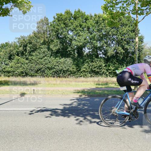 09.08.2026 - GEWOBA Citytriathlon Bremen Michael Burmester http://msf.ph/oto/9962082 09.08.2026 14:17:30 Radfahren 88, 106, 110, 193, 274, 309, 321, 337, 356 meine-sportfotos.de