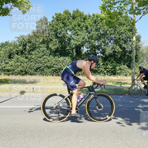 09.08.2026 - GEWOBA Citytriathlon Bremen Michael Burmester http://msf.ph/oto/9962093 09.08.2026 14:17:45 Radfahren 106, 205, 229, 235, 256, 269, 290, 293, 309, 316, 320, 336, 337, 378, 429, 457, 470, 485 meine-sportfotos.de