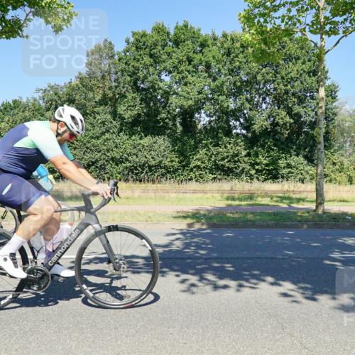 09.08.2026 - GEWOBA Citytriathlon Bremen Michael Burmester http://msf.ph/oto/9962100 09.08.2026 14:17:52 Radfahren 65, 190, 205, 229, 235, 256, 269, 290, 292, 293, 305, 316, 320, 336, 362, 364, 371, 378, 429, 457, 470, 485 meine-sportfotos.de