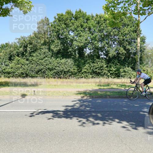 09.08.2026 - GEWOBA Citytriathlon Bremen Michael Burmester http://msf.ph/oto/9962125 09.08.2026 14:18:22 Radfahren 18, 87, 207, 213, 242, 276, 288, 307, 363, 404, 448, 453, 462, 466, 527 meine-sportfotos.de