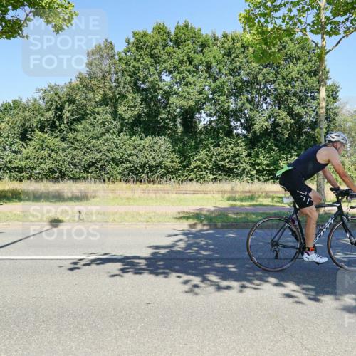 09.08.2026 - GEWOBA Citytriathlon Bremen Michael Burmester http://msf.ph/oto/9962130 09.08.2026 14:18:29 Radfahren 18, 202, 207, 213, 276, 280, 288, 307, 363, 369, 377, 448, 453, 527 meine-sportfotos.de