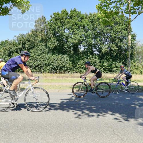 09.08.2026 - GEWOBA Citytriathlon Bremen Michael Burmester http://msf.ph/oto/9962137 09.08.2026 14:18:36 Radfahren 18, 173, 202, 213, 221, 276, 277, 280, 307, 314, 347, 352, 369, 377, 385, 448 meine-sportfotos.de