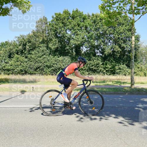 09.08.2026 - GEWOBA Citytriathlon Bremen Michael Burmester http://msf.ph/oto/9962144 09.08.2026 14:18:42 Radfahren 18, 107, 173, 202, 221, 227, 266, 277, 280, 289, 297, 314, 324, 344, 347, 352, 369, 377, 385 meine-sportfotos.de