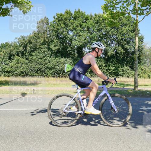 09.08.2026 - GEWOBA Citytriathlon Bremen Michael Burmester http://msf.ph/oto/9962150 09.08.2026 14:18:47 Radfahren 107, 173, 210, 221, 227, 244, 266, 277, 289, 297, 314, 324, 344, 347, 352, 369, 370, 385, 455 meine-sportfotos.de