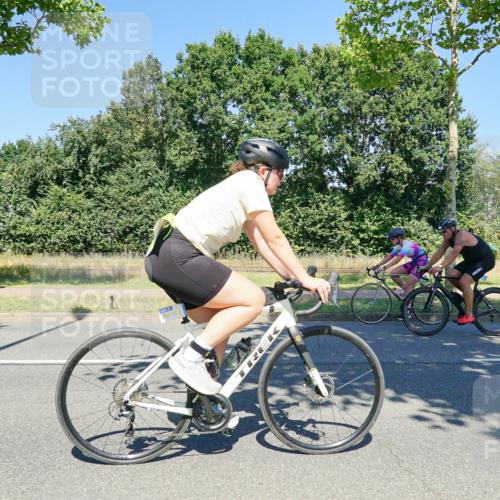 09.08.2026 - GEWOBA Citytriathlon Bremen Michael Burmester http://msf.ph/oto/9962182 09.08.2026 14:19:32 Radfahren 142, 166, 230, 261, 273, 281, 319, 330, 335, 342, 434, 454, 487, 521, 523 meine-sportfotos.de