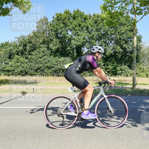 09.08.2026 - GEWOBA Citytriathlon Bremen Michael Burmester http://msf.ph/oto/9962184 09.08.2026 14:19:33 Radfahren 142, 166, 230, 261, 273, 281, 319, 330, 342, 434, 454, 487, 521, 523 meine-sportfotos.de
