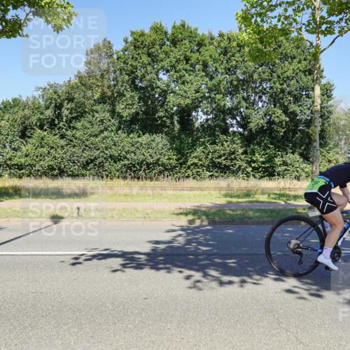 09.08.2026 - GEWOBA Citytriathlon Bremen Michael Burmester http://msf.ph/oto/9962190 09.08.2026 14:19:38 Radfahren 142, 166, 196, 206, 222, 230, 234, 261, 262, 273, 281, 319, 326, 330, 342, 434, 454, 521 meine-sportfotos.de