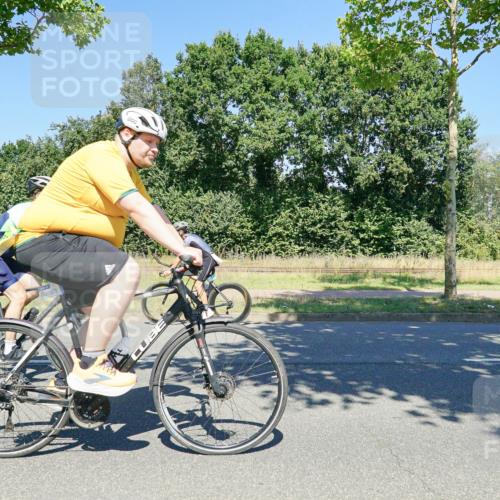 09.08.2026 - GEWOBA Citytriathlon Bremen Michael Burmester http://msf.ph/oto/9962196 09.08.2026 14:19:44 Radfahren 142, 166, 196, 206, 209, 222, 234, 239, 258, 262, 273, 281, 319, 326, 330, 342, 454, 458 meine-sportfotos.de