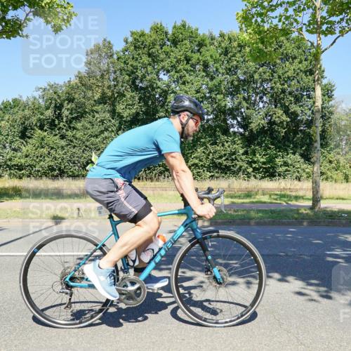 09.08.2026 - GEWOBA Citytriathlon Bremen Michael Burmester http://msf.ph/oto/9962224 09.08.2026 14:20:17 Radfahren 199, 313, 368, 398, 417, 431, 456, 482, 532 meine-sportfotos.de