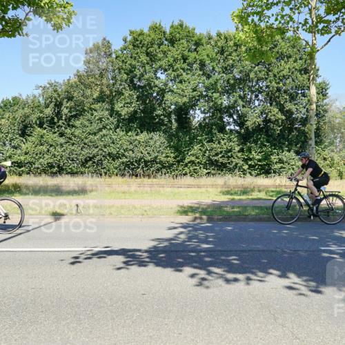 09.08.2026 - GEWOBA Citytriathlon Bremen Michael Burmester http://msf.ph/oto/9962235 09.08.2026 14:20:33 Radfahren 233, 250, 282, 338, 384, 398, 438, 450, 482, 532 meine-sportfotos.de