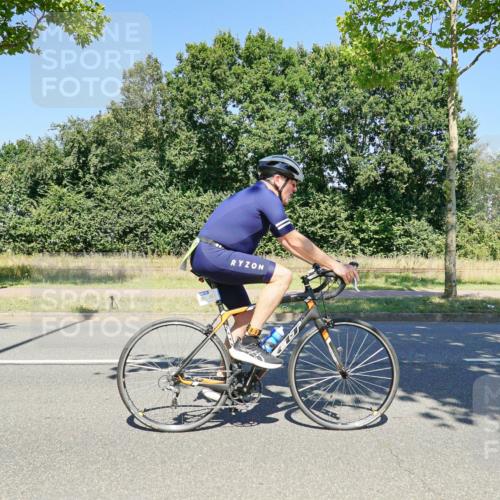 09.08.2026 - GEWOBA Citytriathlon Bremen Michael Burmester http://msf.ph/oto/9962292 09.08.2026 14:21:46 Radfahren 23, 195, 201, 358, 393, 423, 437, 442, 449 meine-sportfotos.de