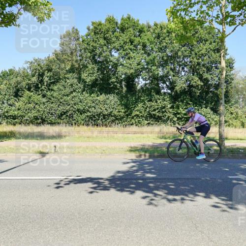 09.08.2026 - GEWOBA Citytriathlon Bremen Michael Burmester http://msf.ph/oto/9962301 09.08.2026 14:22:01 Radfahren 212, 219, 296, 303, 311, 437, 442 meine-sportfotos.de