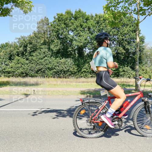 09.08.2026 - GEWOBA Citytriathlon Bremen Michael Burmester http://msf.ph/oto/9962306 09.08.2026 14:22:08 Radfahren 191, 212, 219, 296, 303, 311, 432, 519 meine-sportfotos.de