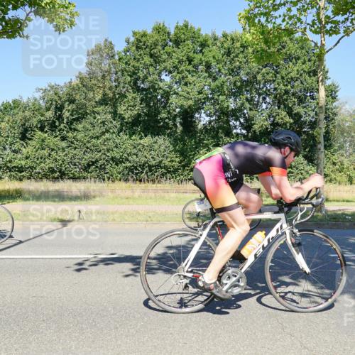 09.08.2026 - GEWOBA Citytriathlon Bremen Michael Burmester http://msf.ph/oto/9962333 09.08.2026 14:22:53 Radfahren 188, 259, 298, 372, 452, 480, 486 meine-sportfotos.de