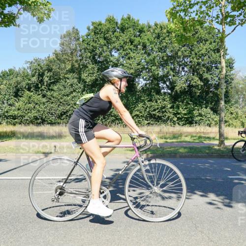 09.08.2026 - GEWOBA Citytriathlon Bremen Michael Burmester http://msf.ph/oto/9962369 09.08.2026 14:23:50 Radfahren 246, 248, 332, 430, 435, 465, 471, 472, 489, 494, 516 meine-sportfotos.de