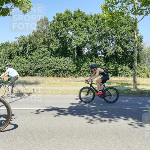 09.08.2026 - GEWOBA Citytriathlon Bremen Michael Burmester http://msf.ph/oto/9962392 09.08.2026 14:24:32 Radfahren 160, 367, 451, 483, 488, 496, 505 meine-sportfotos.de