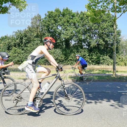09.08.2026 - GEWOBA Citytriathlon Bremen Michael Burmester http://msf.ph/oto/9962396 09.08.2026 14:24:45 Radfahren 120, 141, 160, 414, 460, 496, 499, 514 meine-sportfotos.de