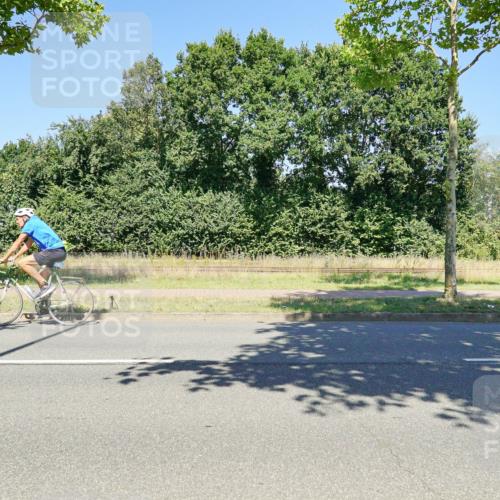 09.08.2026 - GEWOBA Citytriathlon Bremen Michael Burmester http://msf.ph/oto/9962397 09.08.2026 14:24:46 Radfahren 120, 141, 414, 460, 496, 499, 514 meine-sportfotos.de