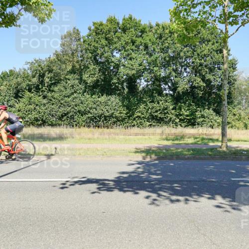 09.08.2026 - GEWOBA Citytriathlon Bremen Michael Burmester http://msf.ph/oto/9962401 09.08.2026 14:24:55 Radfahren 112, 120, 141, 380, 414, 499, 514 meine-sportfotos.de