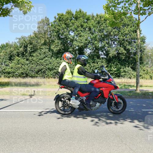 09.08.2026 - GEWOBA Citytriathlon Bremen Michael Burmester http://msf.ph/oto/9962435 09.08.2026 14:26:00 Radfahren 78, 185, 189, 387, 392, 406, 474, 476 meine-sportfotos.de