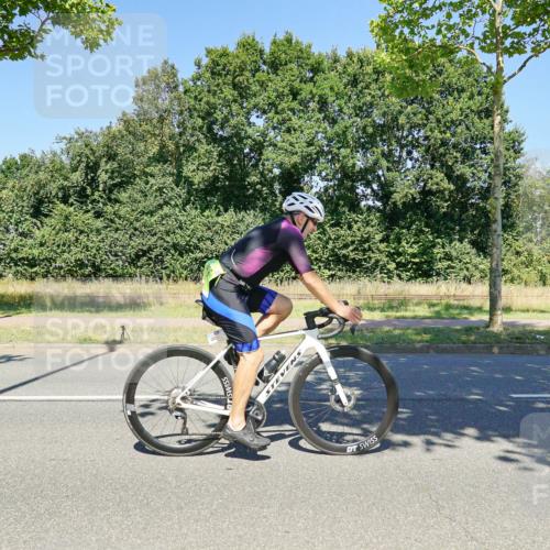 09.08.2026 - GEWOBA Citytriathlon Bremen Michael Burmester http://msf.ph/oto/9962438 09.08.2026 14:26:05 Radfahren 185, 189, 387, 392, 406, 474, 476, 506 meine-sportfotos.de