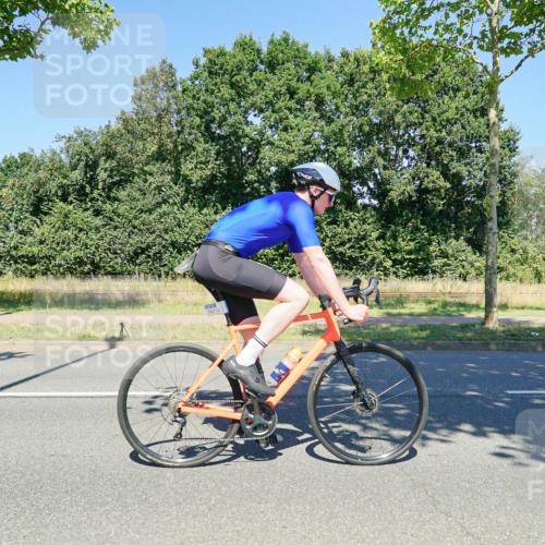 09.08.2026 - GEWOBA Citytriathlon Bremen Michael Burmester http://msf.ph/oto/9962454 09.08.2026 14:26:37 Radfahren 15, 16, 29, 32, 178, 408 meine-sportfotos.de